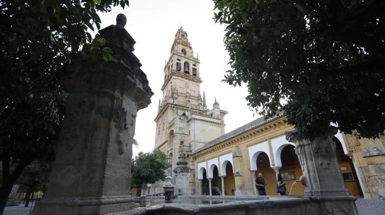 El Patio de los Naranjos de la Mezquita Catedral de Córdoba