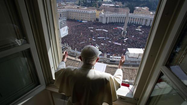 Benedicto XVI: el «shock» de la primera renuncia