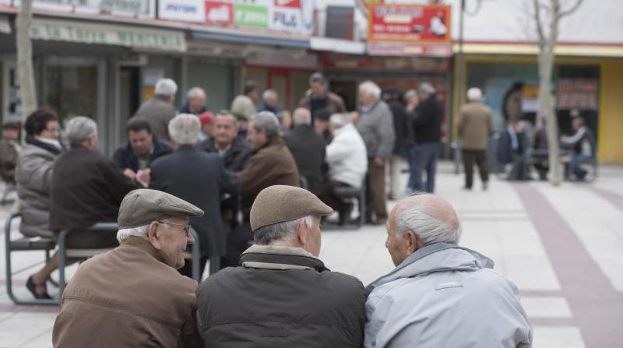 El número de personas centenarias se multiplicará por diez en tres décadas