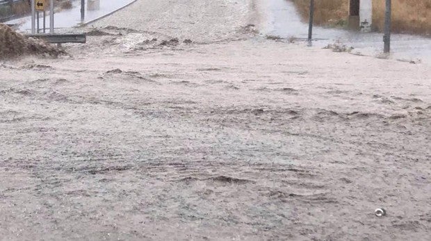 Fallece una mujer tras ser arrastrada por un río en Vélez-Málaga