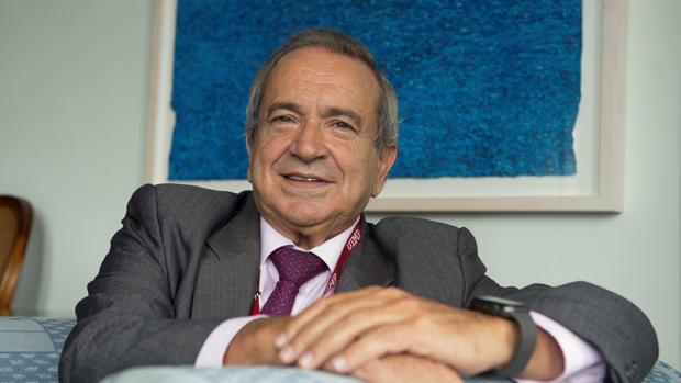 Emilio Lora-Tamayo: «El Gobierno me pidió que dimitiera como rector para poner a una mujer»