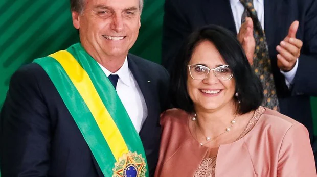 La ministra brasileña de Mujer minimiza su primera polémica sexista: «Las niñas de rosa fue una metáfora»