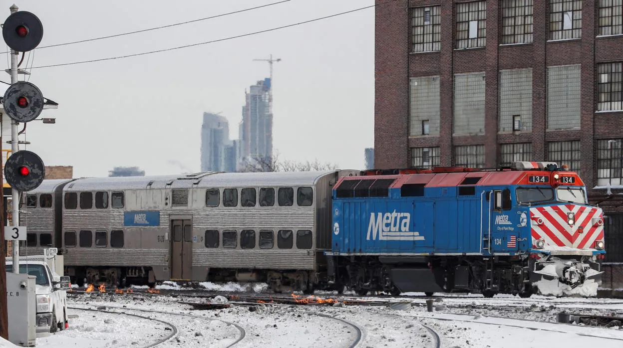 El vórtice polar azota Estados Unidos: ¿Por qué en Chicago han prendido fuego a las vías del tren?
