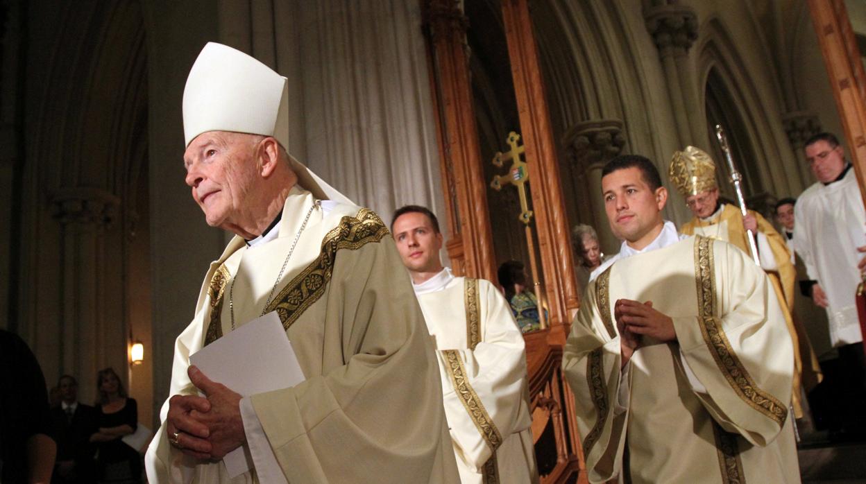 McCarrick durante la celebración de una misa en la Basílica del Sagrado Corazón de Newark