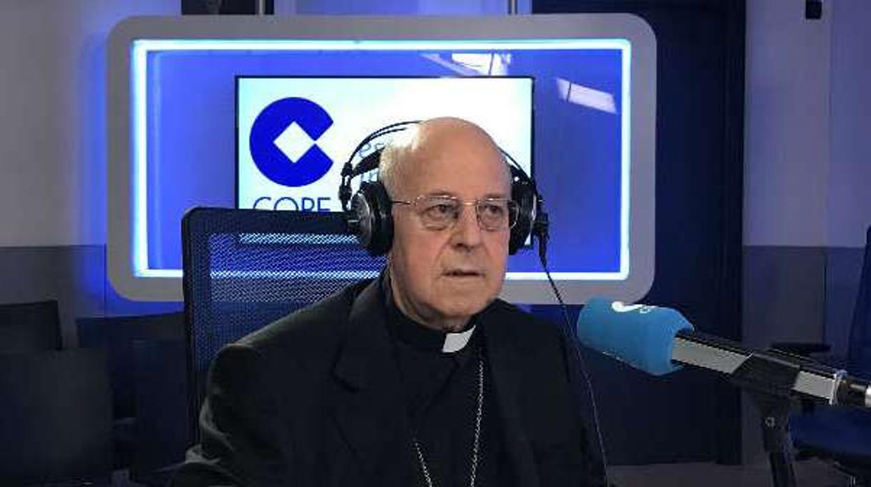 El presidente de la CEE, el cardenal Ricardo Blázquez, ayer en Cope