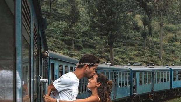 Críticas a una pareja por «jugarse la vida» para hacer una foto desde un tren en Sri Lanka