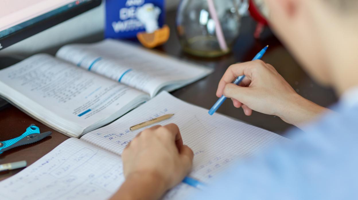 Los niños españoles, de los que más deberes tienen que realizar fuera del horario lectivo