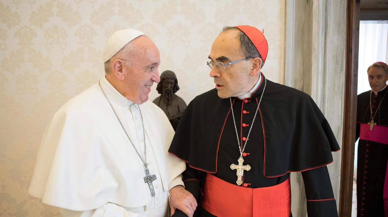 El papa Francisco recibe al arzobispo de Lyon, el cardenal Philippe Barbarin