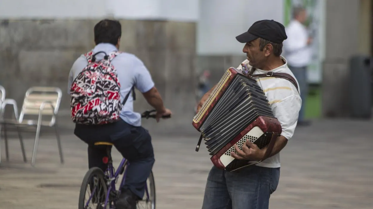 Los músicos callejeros de Palma deberán tener un repertorio mínimo de 18 temas para «no cansar»