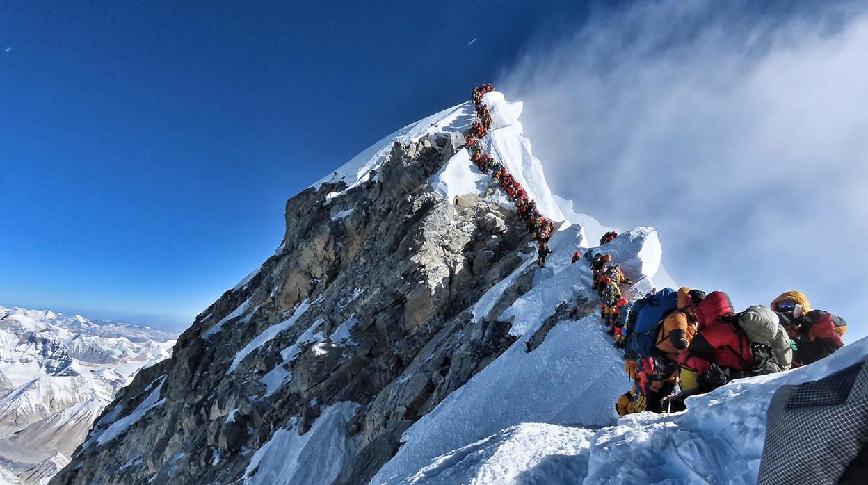 El turismo convierte el Everest en el cementerio más alto del mundo