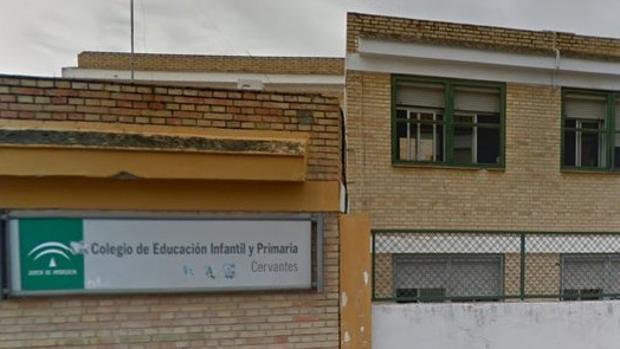 Denuncian a cuatro maestras de Sevilla por mofarse de una niña autista: «Tiene el cerebro cascado»