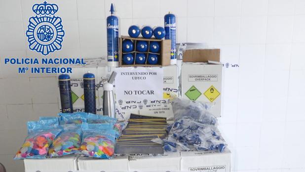 La Policía detiene en Ibiza a tres personas por introducir en la isla 500 bombonas del «gas de la risa»