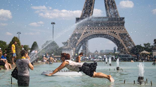 Arde Francia: récord histórico de altas temperaturas con 45,9 grados en el Sur del país