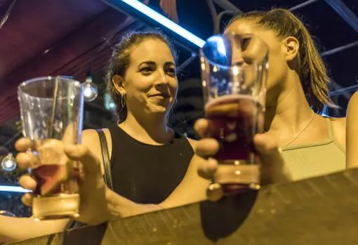 Alcohol, fiesta y coche: así son las «horas mortales» de los jóvenes de toda España