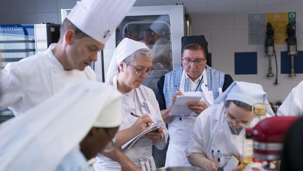 Las religiosas contemplativas desembarcan en la alta cocina