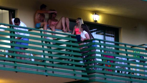 Muere en Palma un turista sueco de 24 años tras precipitarse al vacío desde un quinto piso