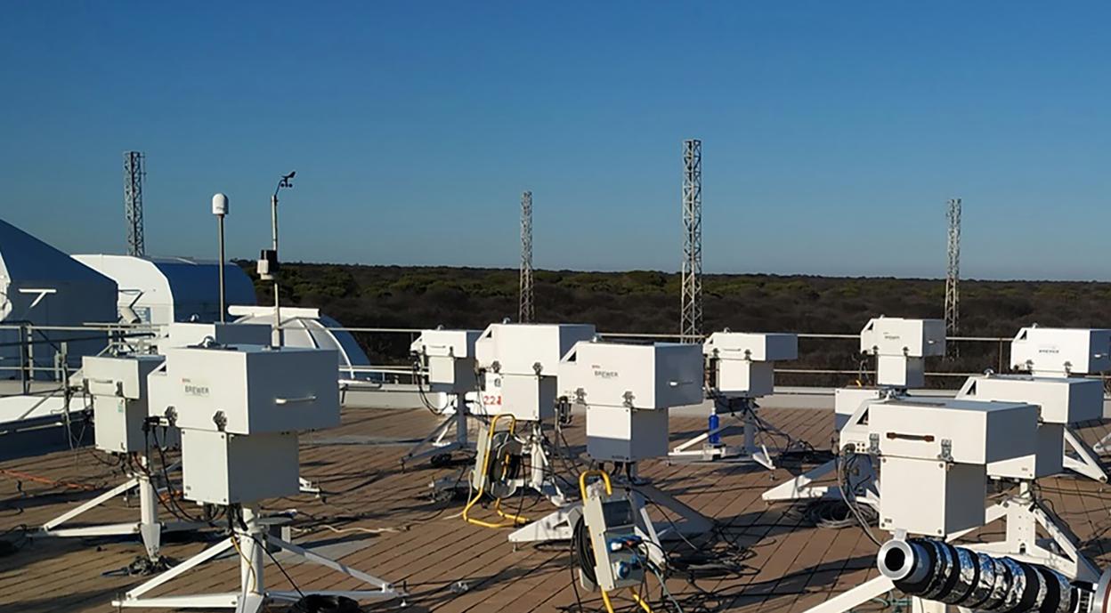 Científicos de todo el mundo calibran en Huelva los equipos que miden el agujero de ozono