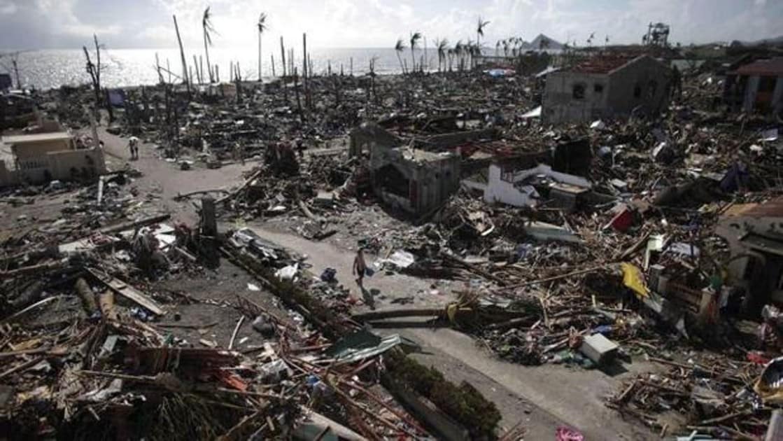 Desolación dejada por el tifón Haiyan en Filipinas