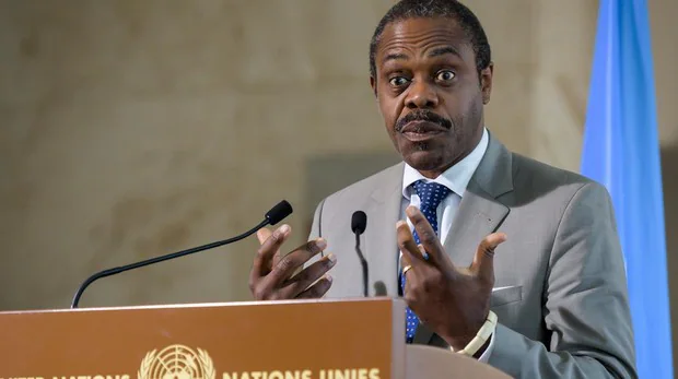 Dimite el ministro de Sanidad congoleño por perder la gestión sobre el ébola