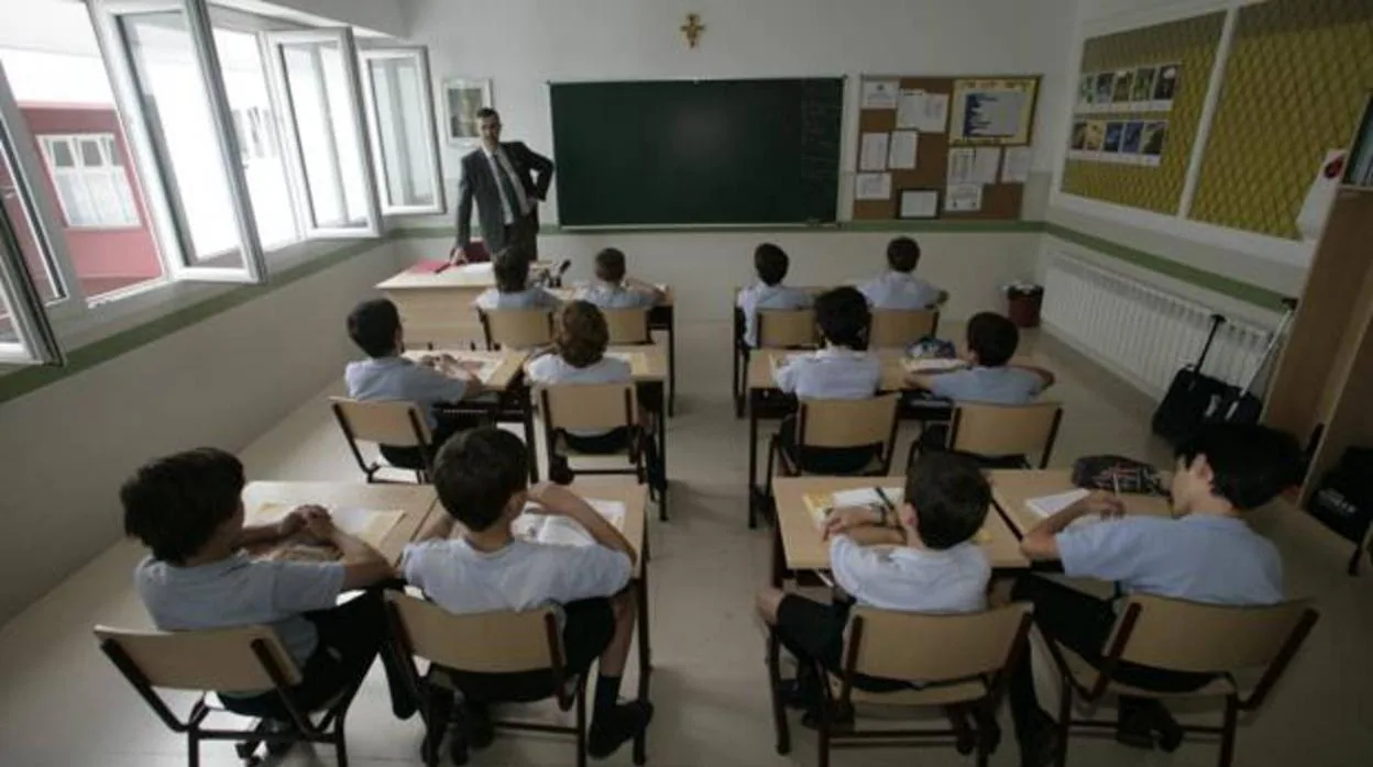 Así pretende el PSOE dejar sin financiación pública a la educación diferenciada por sexos