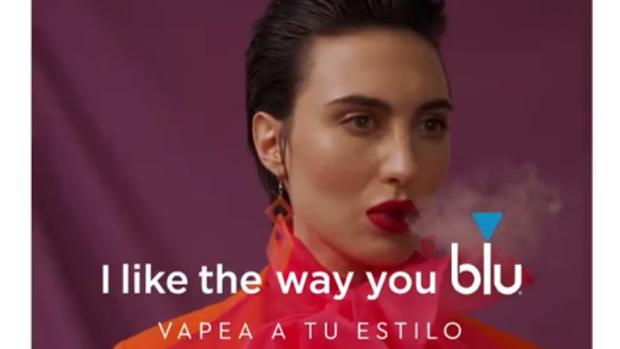 Exigen la retirada de la publicidad de los vapeadores blu por «violar el espíritu de la ley del tabaco»