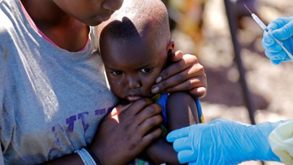 Un niño justo antes de ser vacunado contra el ébola en Goma, República Democrática del Congo