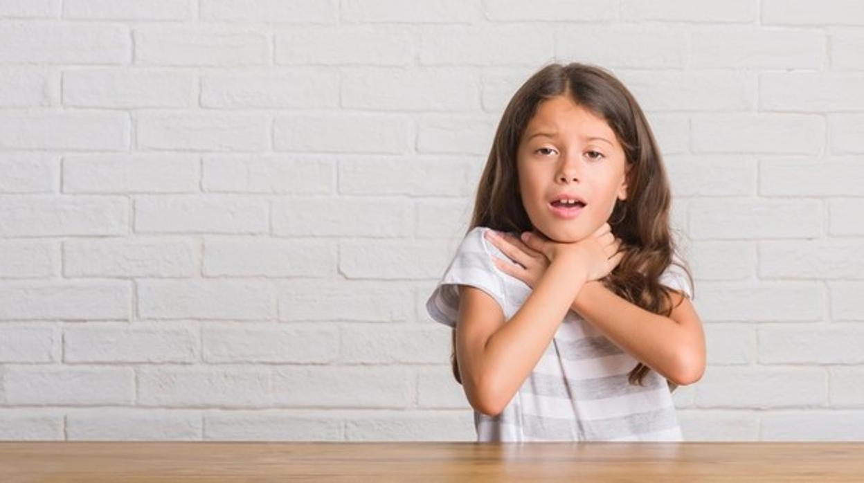 Un niño de 9 años salva la vida a su hermana pequeña, que se había atragantado con un hielo