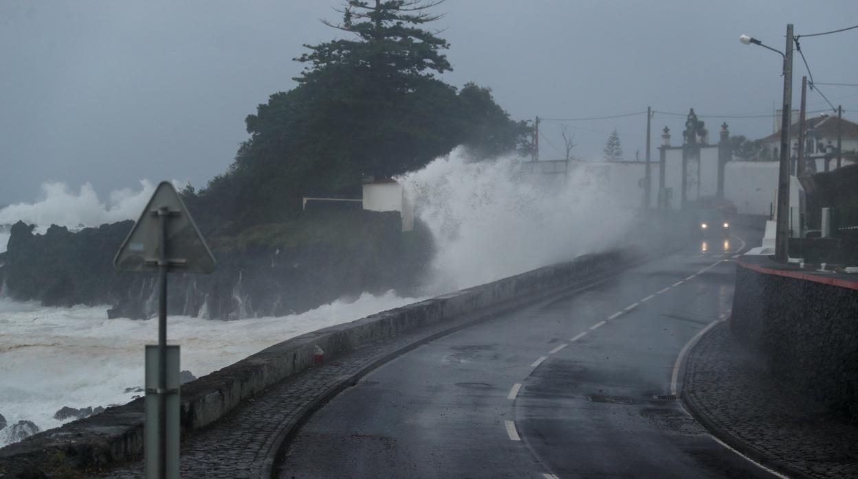 El paso del huracán Lorenzo por las Azores