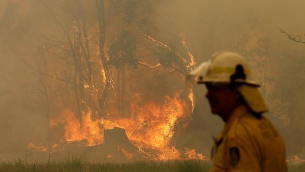 Dos muertos y cinco desaparecidos por los incendios forestales en Australia