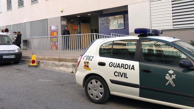 Brutal agresión a un joven que defendió a una pareja gay que se besaba