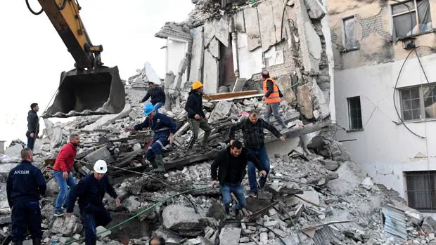 Al menos nueve muertos y más de 600 heridos en terremoto de magnitud 6,4 en Albania