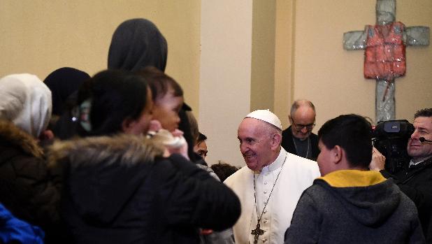 El Papa denuncia «la injusticia de quien rechaza y hace morir en el mar» a los inmigrantes