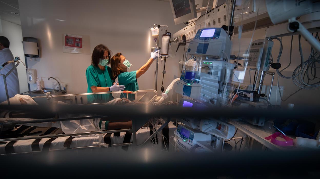 Imagen de archivo en la Unidad de Cuidados Intensivos en un hospital