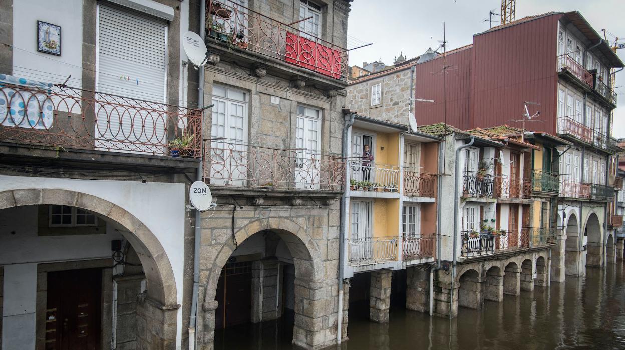 Elsa deja dos muertos y un rastro de destrucción en Portugal