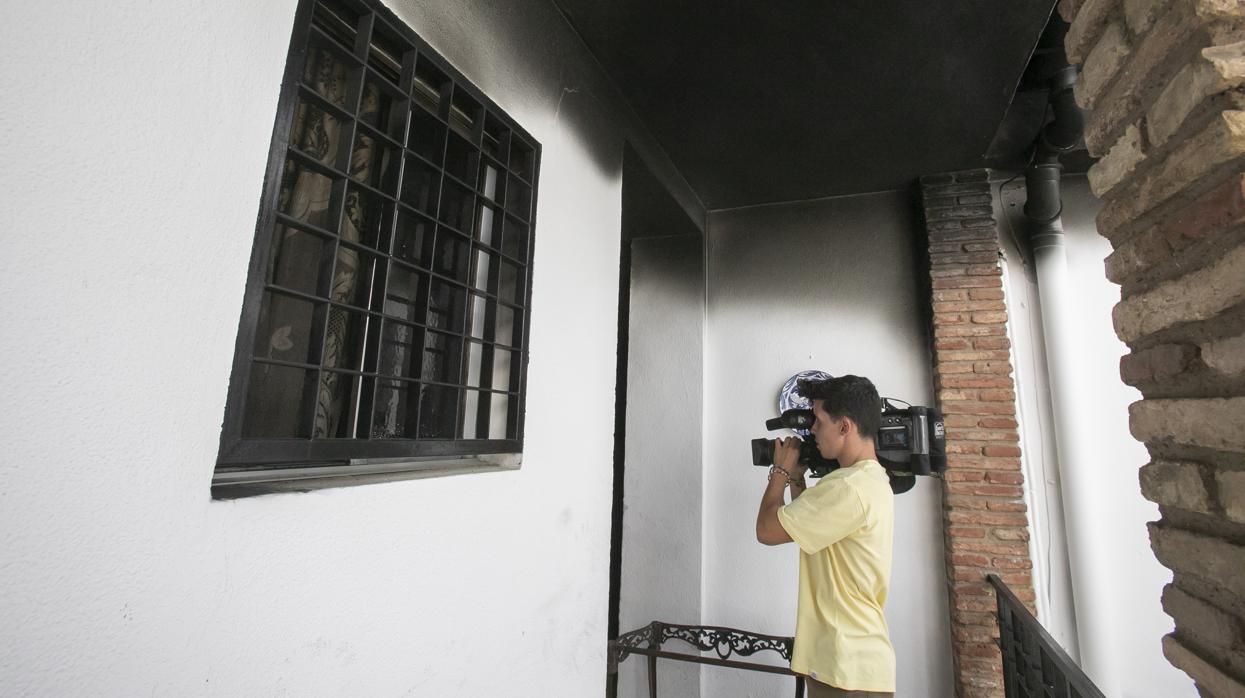 Arde el piso de una anciana de 83 años en Maracena tras olvidar apagar la freidora