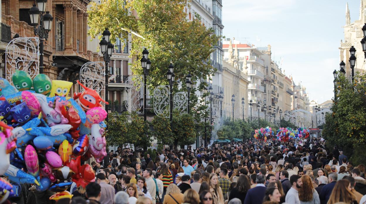 No todo es fiesta en España, por mucha imagen internacional que se dé. En la imagen, vista del Puente de la Inmaculada en Sevilla