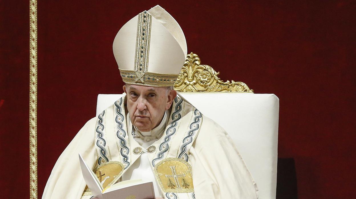 El Papa Francisco, durante la última oración del año, el solemne «Te Deum» de acción de gracias en la basílica de San Pedro