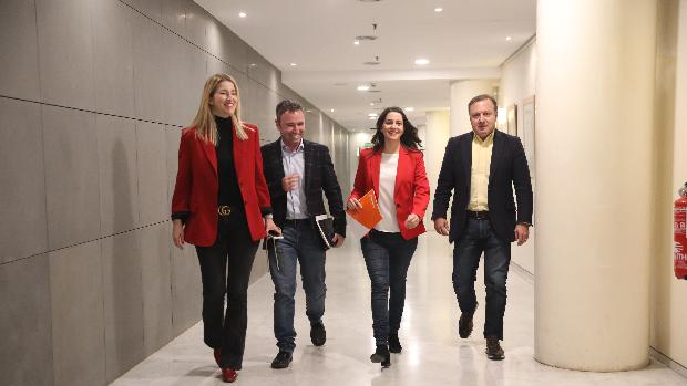 Inés Arrimadas propone un pacto por la educación en plenas «trincheras» del debate del pin parental