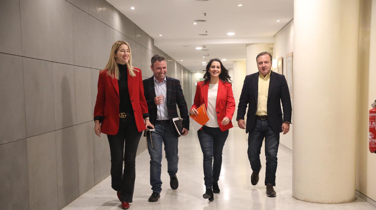 María Muñoz, Guillermo Díaz, Inés Arrimadas y Joan Mesquida, en el Congreso