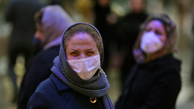 Irak cierra sus fronteras con Irán  y Kuwait cancela sus vuelos al país por miedo al coronavirus