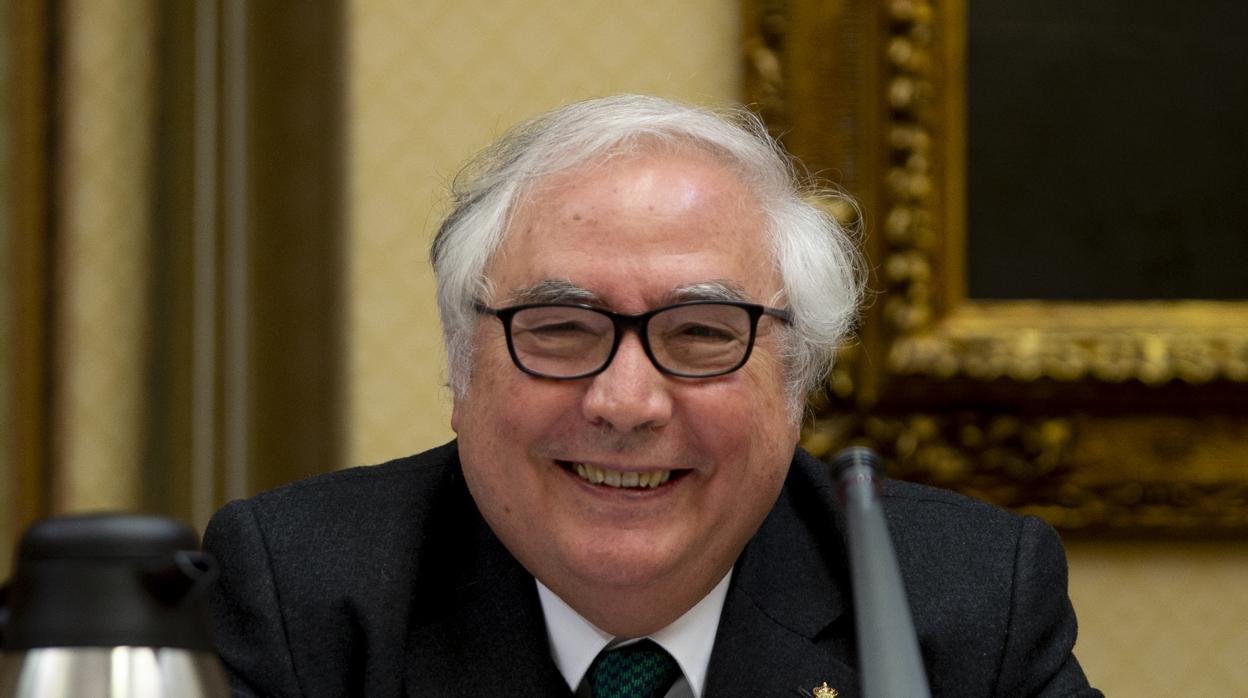 El ministro de Universidades, Manuel Castells, en la Comisión de Educación del Congreso de los Diputados