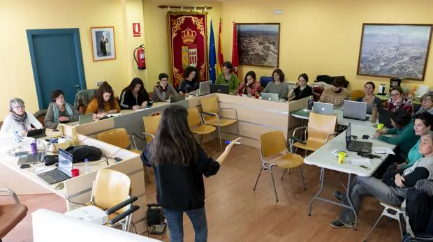 Mujeres que hunden sus raíces en la España rural