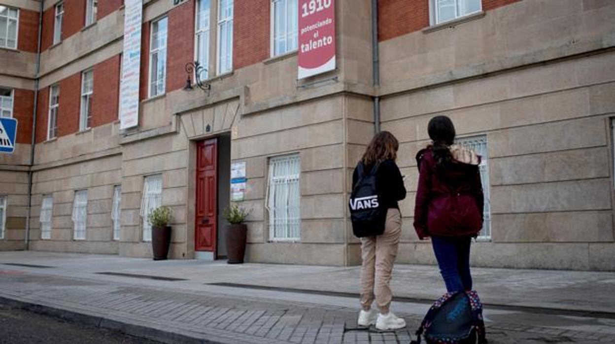 El colegio Salesianos de Orense, donde se ha detectado un segundo caso de coronavirus entre docente