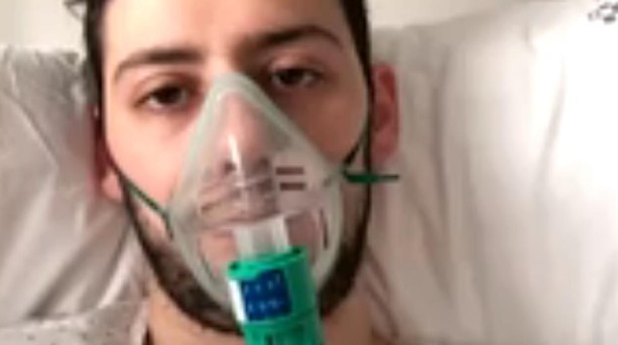 El joven ha querido mandar un mensaje desde la cama del hospital