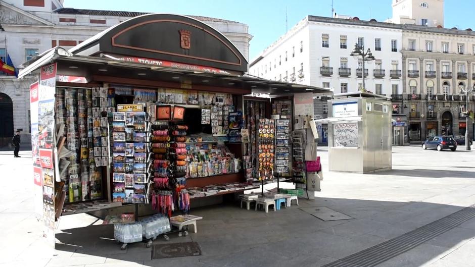 Cada día puedes bajar a comprar tu ABC: la prensa, un «servicio esencial»