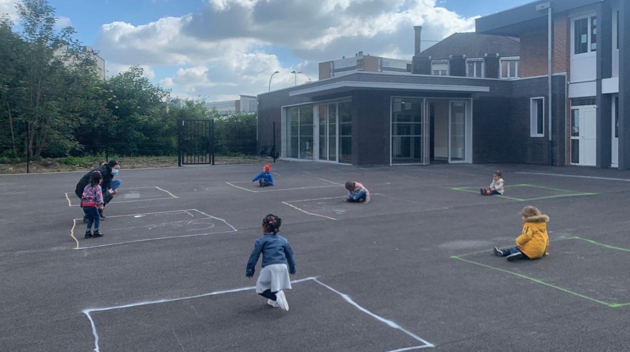 La anormal vuelta al colegio de los niños franceses se ha producido esta semana