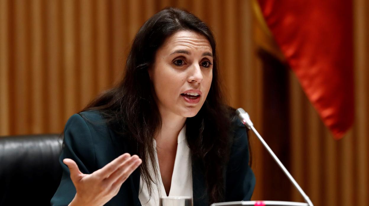 La ministra de Igualdad, Irene Montero, comparece ante la Comisión de Reconstrucción celebrada este jueves en el Congreso