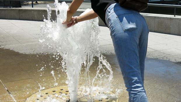 El calor deja temperaturas de hasta 40 grados y hasta cinco comunidades en alerta