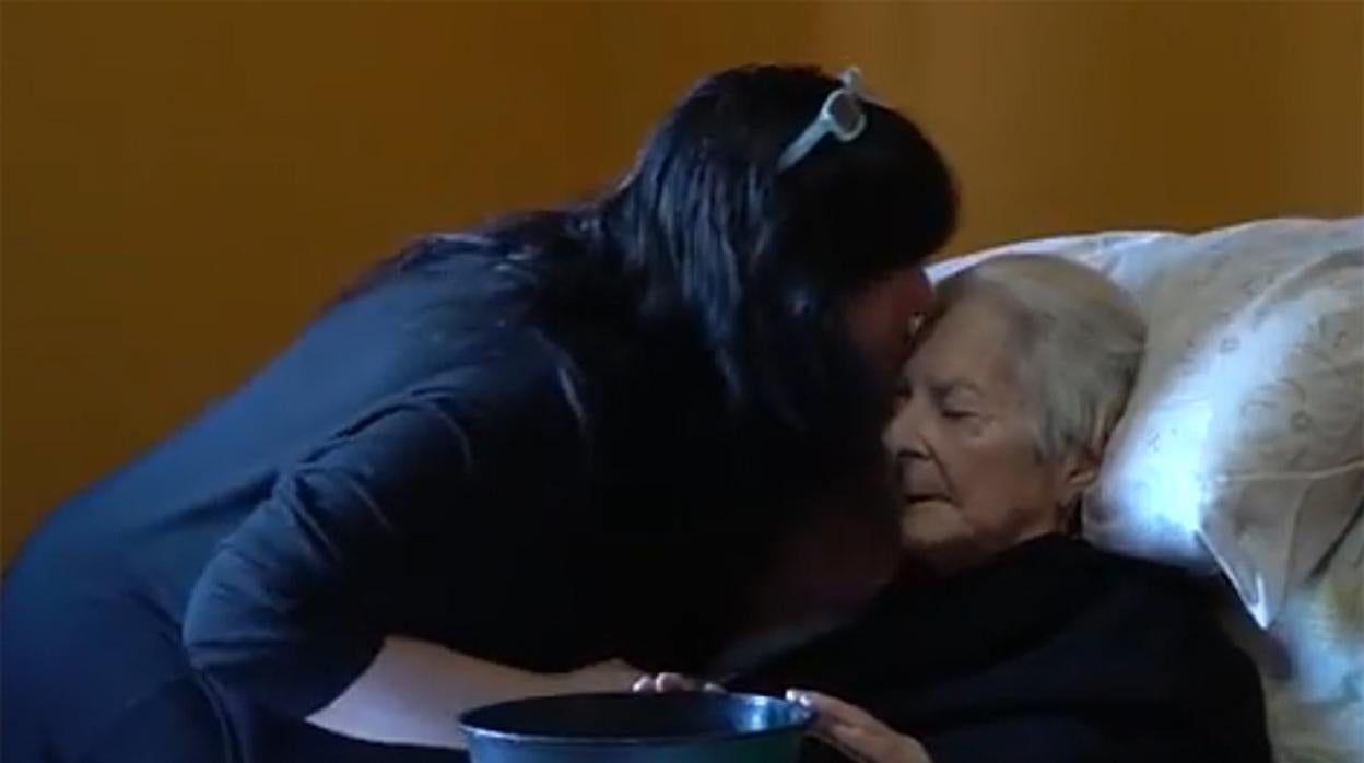 Imagen de la mujer y la anciana