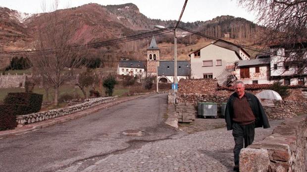 Todos los pueblos de Aragón recuerdan «a los que faltan» por el Covid-19